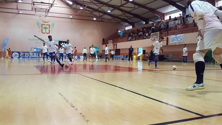 El Santiago Futsal pone a prueba al Dimurol Salesianos
