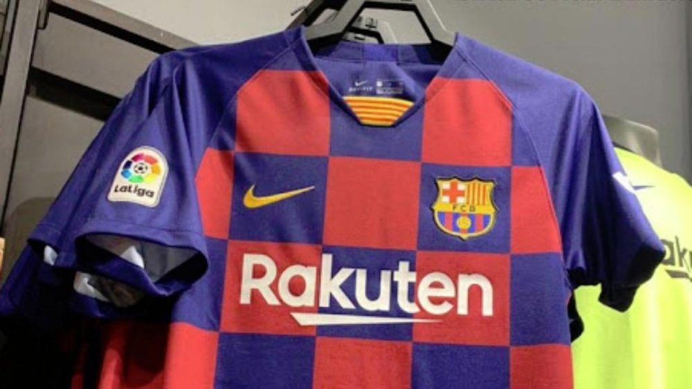 Le nouveau maillot du Barça. Footyheadlines