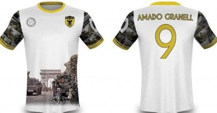 La camiseta-homenaje del Orihuela Deportiva a 'La Nueve'