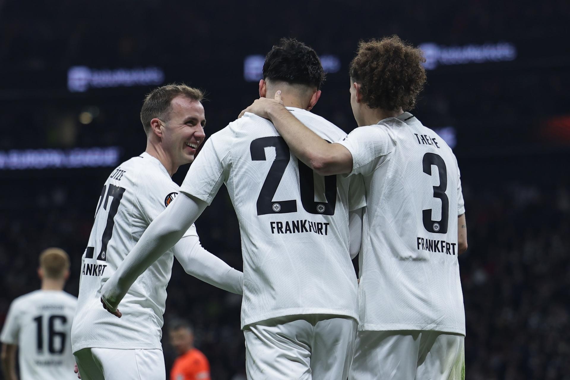 El Eintracht asaltó la segunda posición. EFE/EPA/CHRISTOPHERNEUNDORF