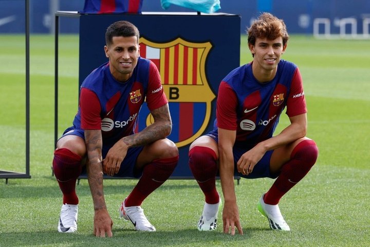 Cancelo e Félix dependem da economia do Barça para conhecer seu futuro. EFE