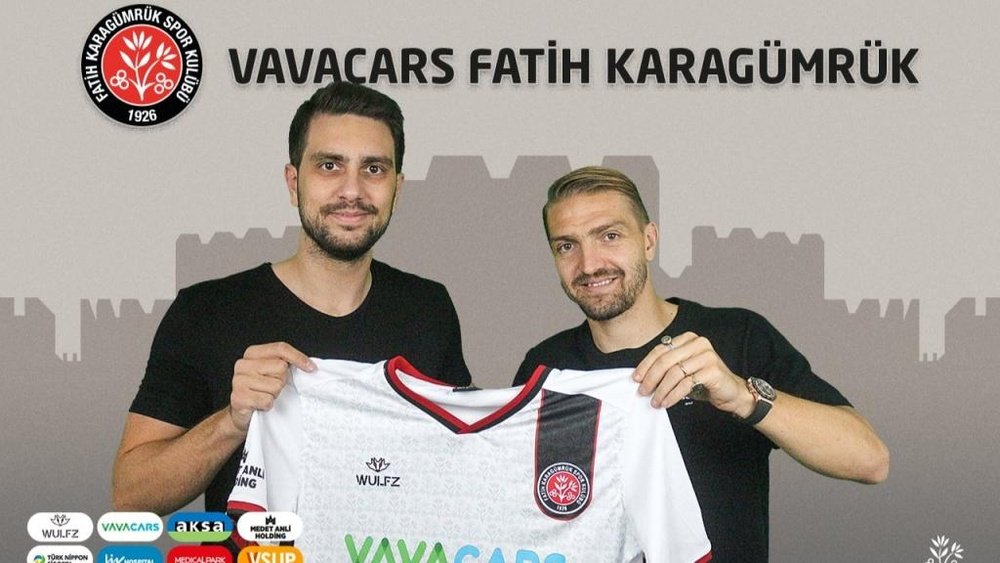 Caner Erkin se una al proyecto del Karamgürük. Twitter/karagumruk_sk