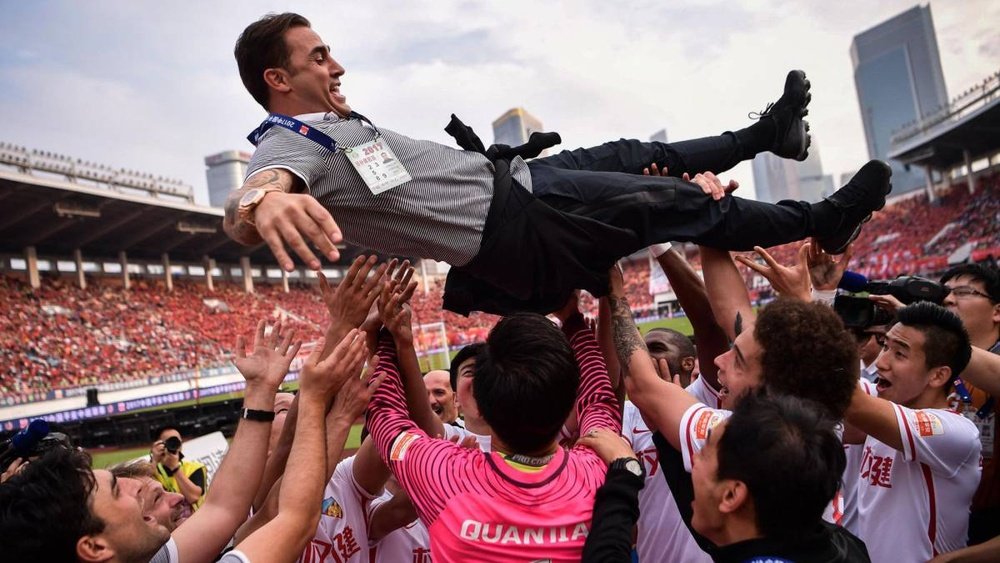 Gran logro de Cannavaro. AFP