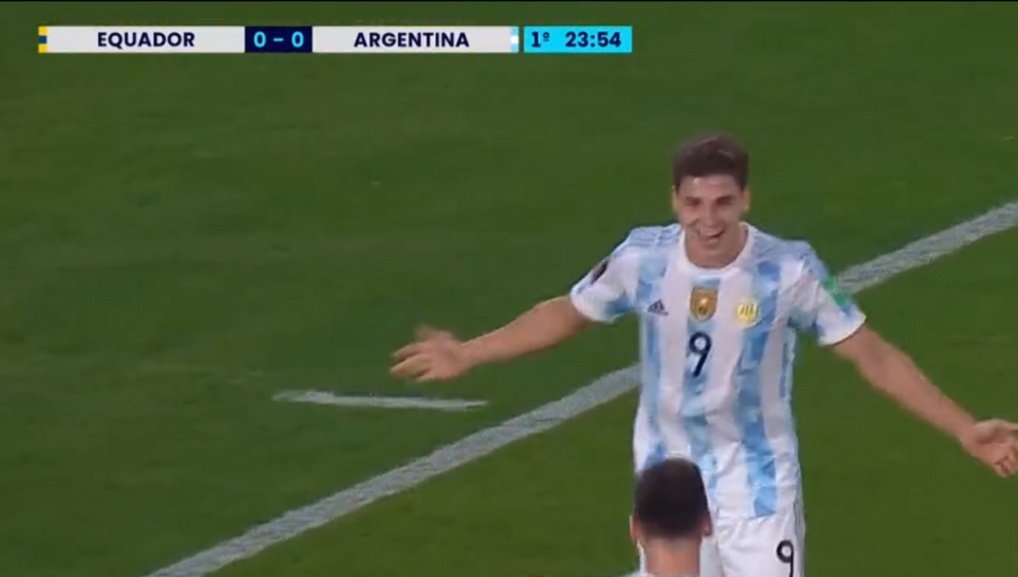 Julián Álvarez anotó su primer gol con Argentina. Captura/SportTV6