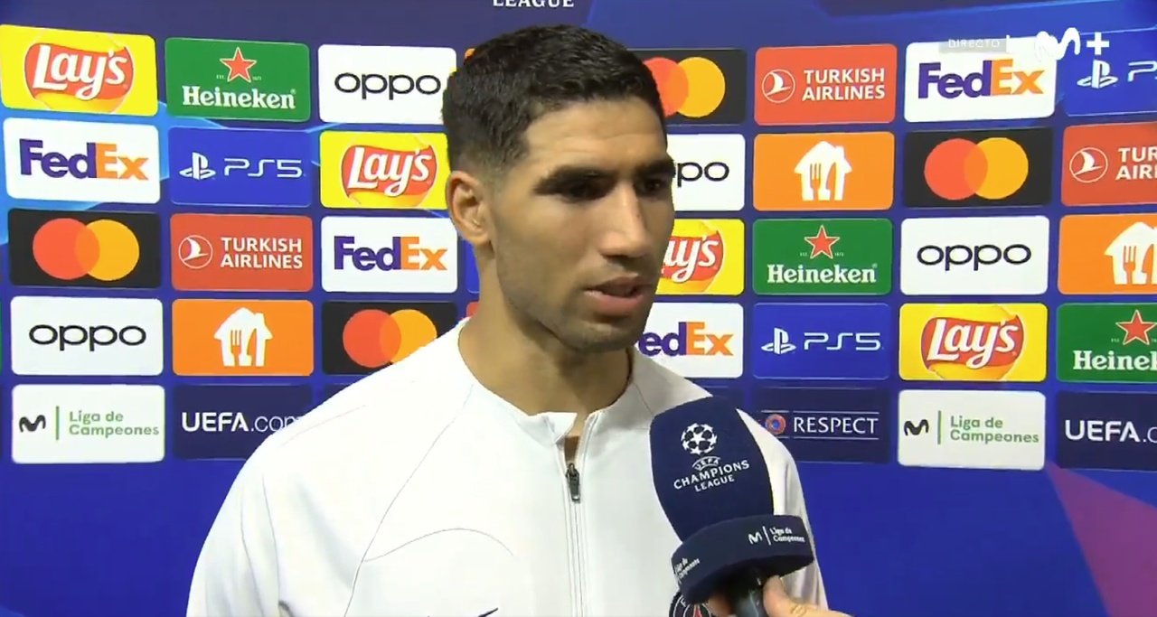 Hakimi was frustrated by PSG's missed chances against Dortmund. Screenshot/MovistarFutbol