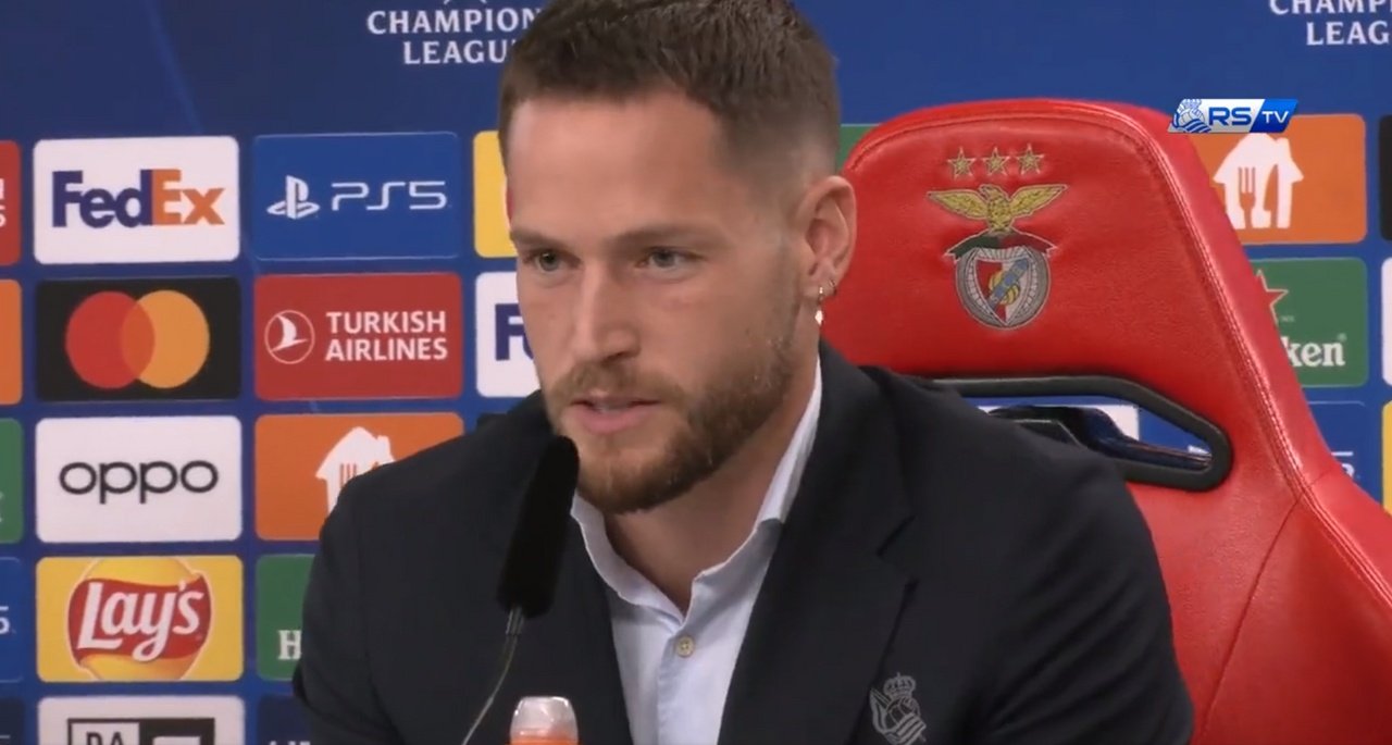 Álex Remiro habló en sala de prensa en la previa del Benfica-Real Sociedad. Captura/RealSociedad