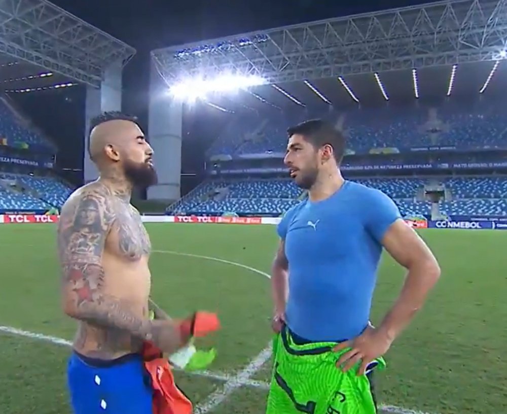 Vidal y Suárez hablaron tras el final del partido. Twitter/CopaAmerica