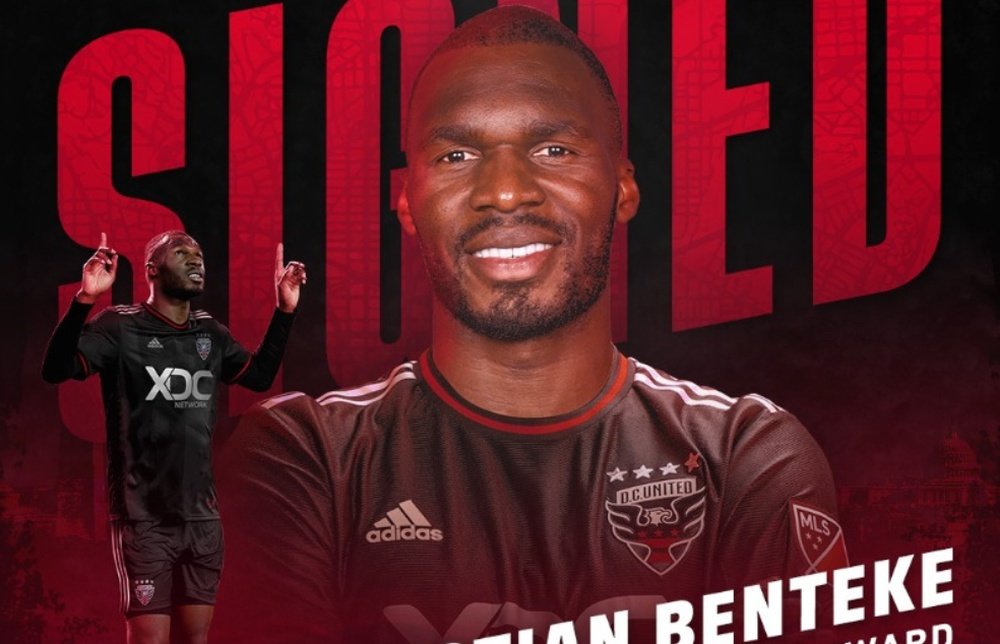 Benteke s'engage avec le DC United de Wayne Ronney. Captura/DCUnited