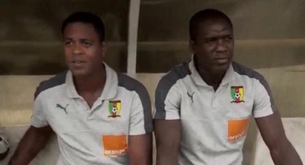 Captura de Clarence Seedorf e Patrick Kluivert na Seleção de  Camarões. Twitter/ToniPadi