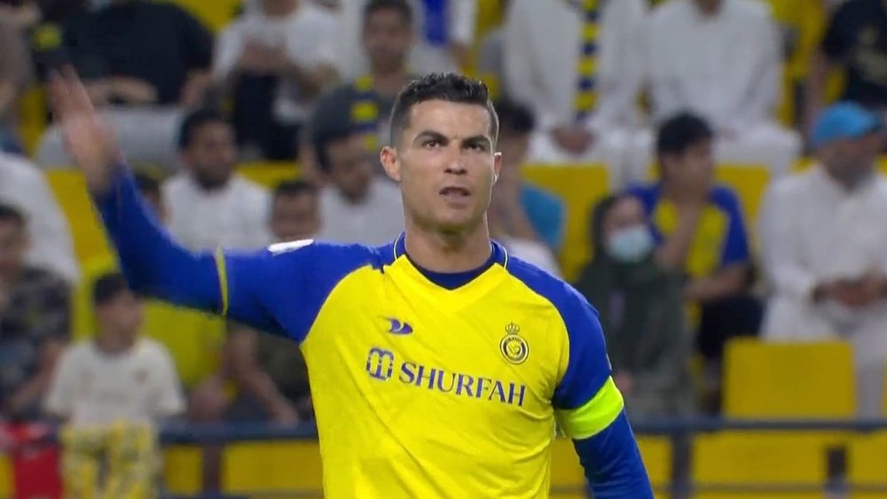 El Al Nassr pasa a semifinales pese al enfado de Cristiano. Captura/SkyFootball
