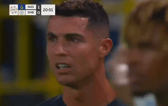 Cristiano Ronaldo ha perso le staffe nel corso della partita del campionato saudita dell'Al Nassr contro l'Al Shabab. L'attaccante portoghese è andato a segno con un colpo di testa al 19', ma il gol è stato annullato dal VAR.