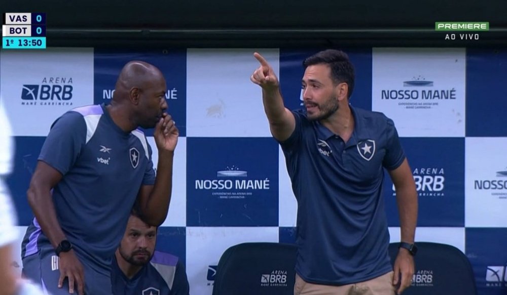 Davide Ancelotti was on the bench, but not in the dugout as first-team coach. Captura/Globo
