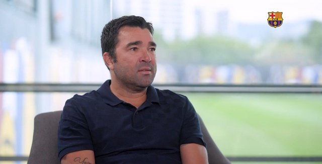 Deco analizó el mercado del Barça. Captura/BarçaOne