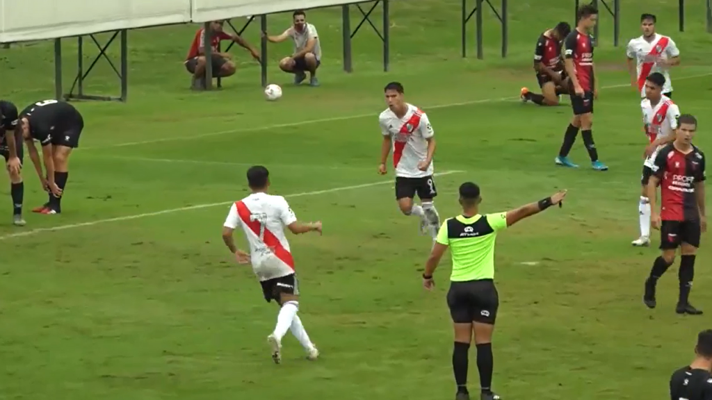 Londoño Bedoya se fracturó la clavícula con la Reserva de River