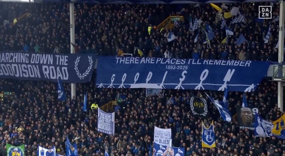 Goodison Park lució un ambiente estelar frente al Liverpool. Captura/DAZN_ES