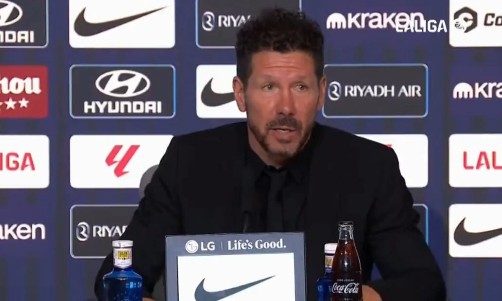 Simeone destacó el trabajo de sus jugadores al jugar con un menos desde el 7'. Captura/LaLiga