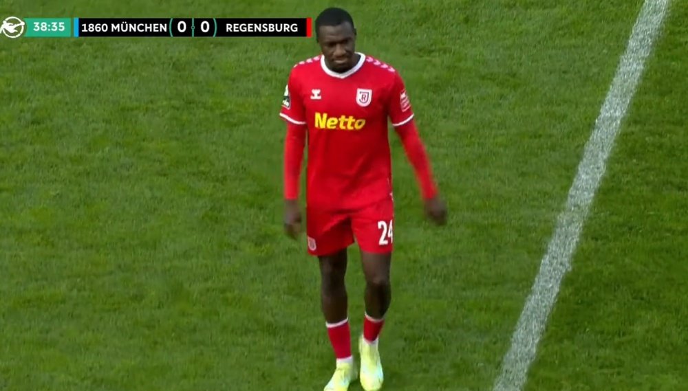 Falleció Diawusie por muerte súbita a los 25 años. Captura/3.Liga
