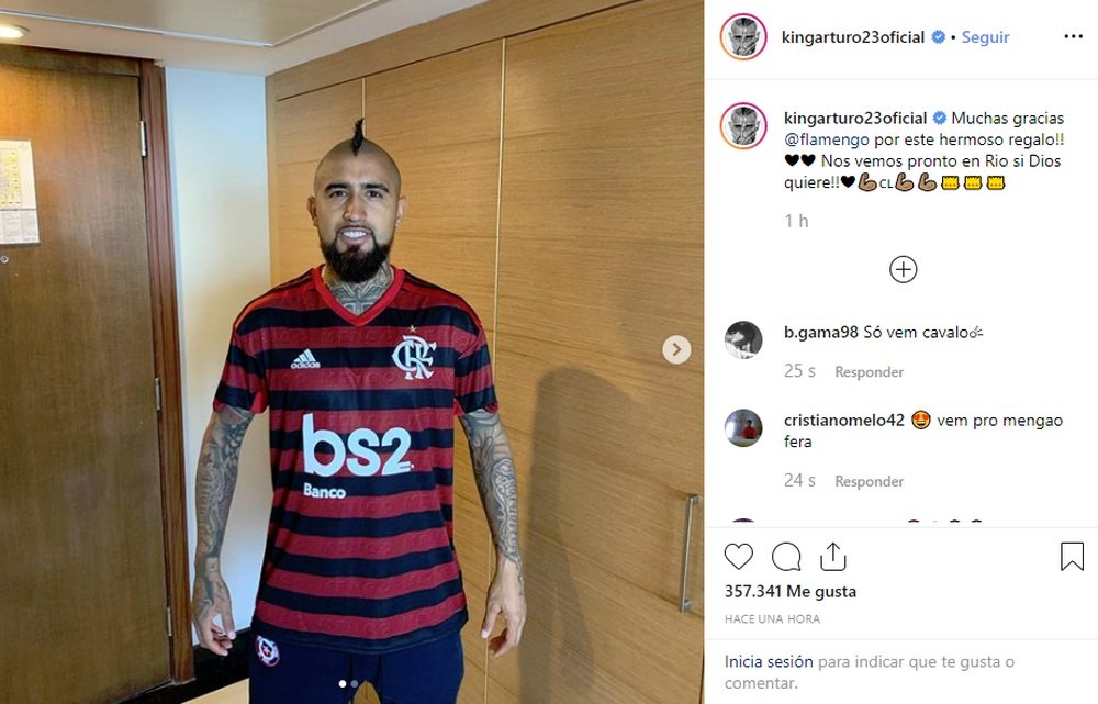 Vidal posó con la camiseta de Flamengo. Instagram/KingArturo23oficial