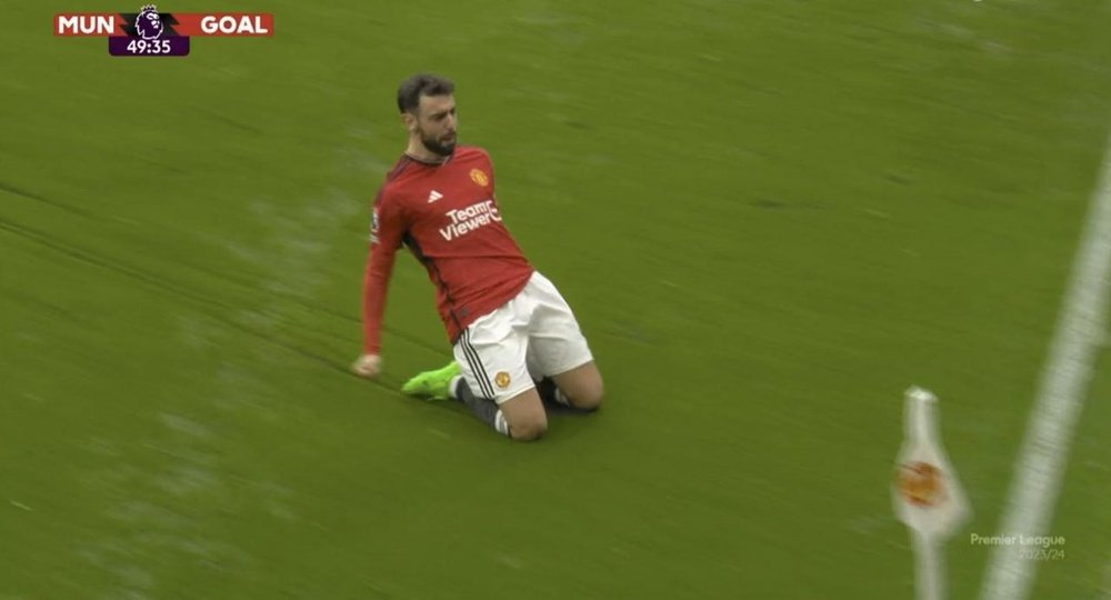 Errore di Quensah e 'golazo' di Bruno Fernandes dalla trequarti. DAZN