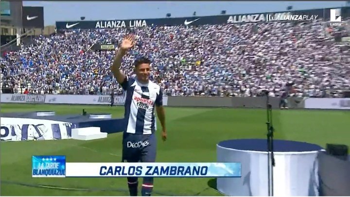 Zambrano desató la locura tras presentarse con Alianza Lima