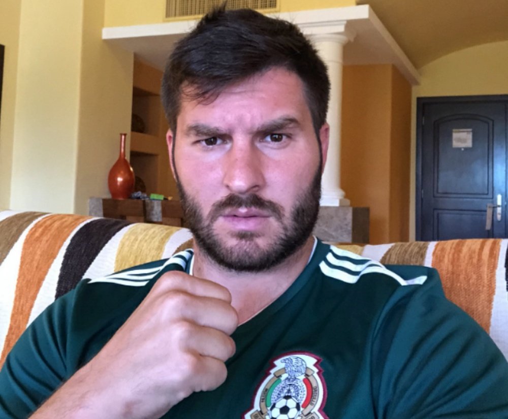 El delantero de Tigres se dejó ver con la camiseta de México. Gignac