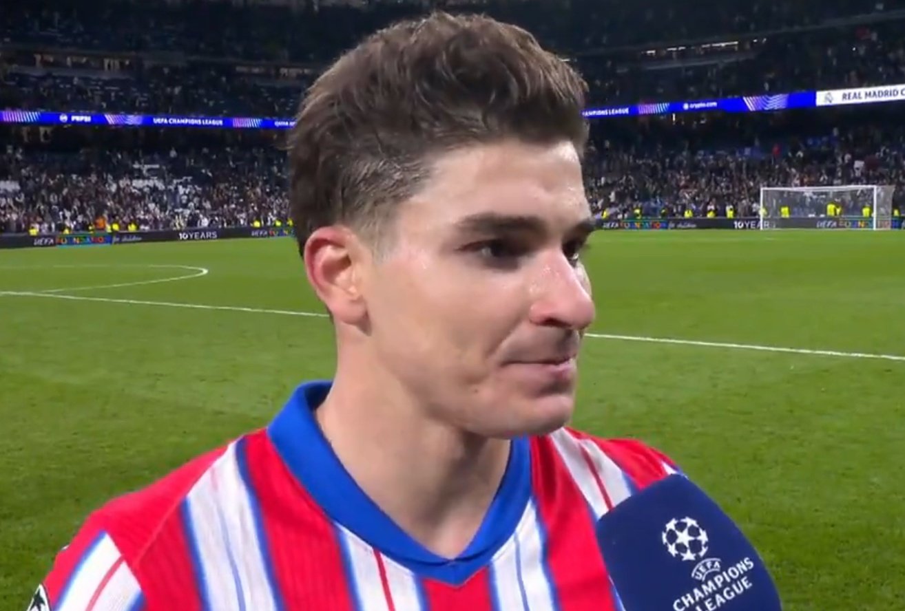 Julián alentó a la afición tras perder ante el Madrid en la ida. Captura/Movistar