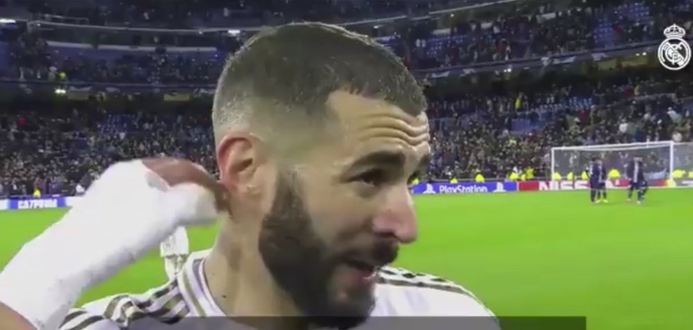 Benzema was proud. Screenshot/RealMadrid