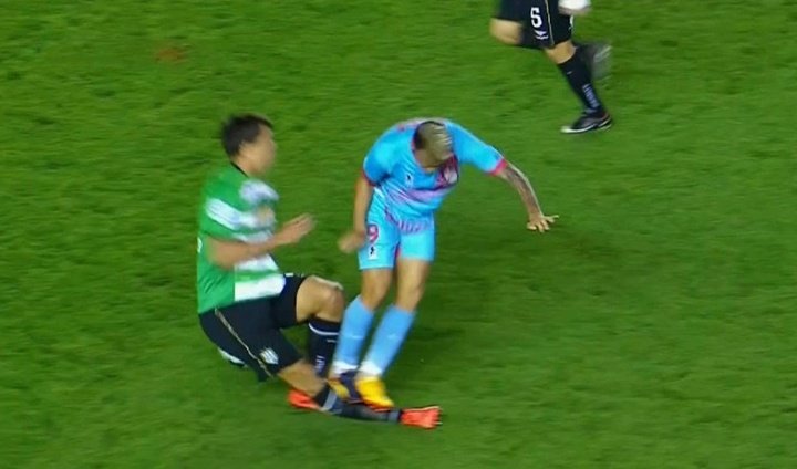 Is this the worst tackle in the history of football?