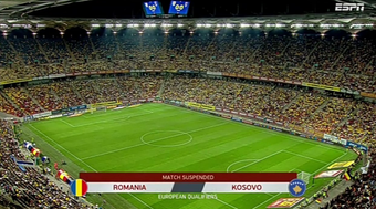 El Rumanía-Kosovo, encuentro correspondiente a la Jornada 6 del Grupo I de la fase de clasificación para la Eurocopa, se retrasó 1 hora porque los locales lucieron una pancarta contra los 'dardarios', con Serbia de por medio, a la hora a la que tenía que iniciar el choque.