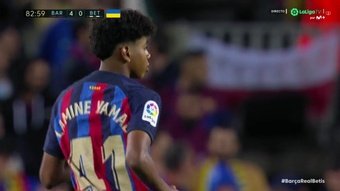Lamine Yamal ha debuttato in maglia blaugrana all'età di 15 anni. Il talento spagnolo è il più giovane esordiente nella storia del Barcellona.