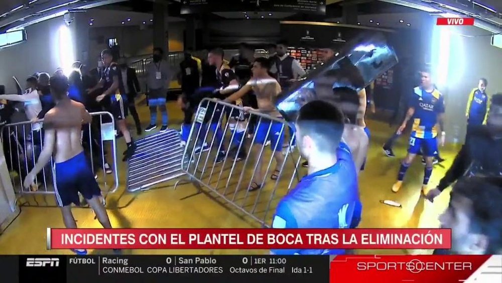 De vergüenza: ¡los jugadores de Boca se pelearon con la policía! Captura/ESPN