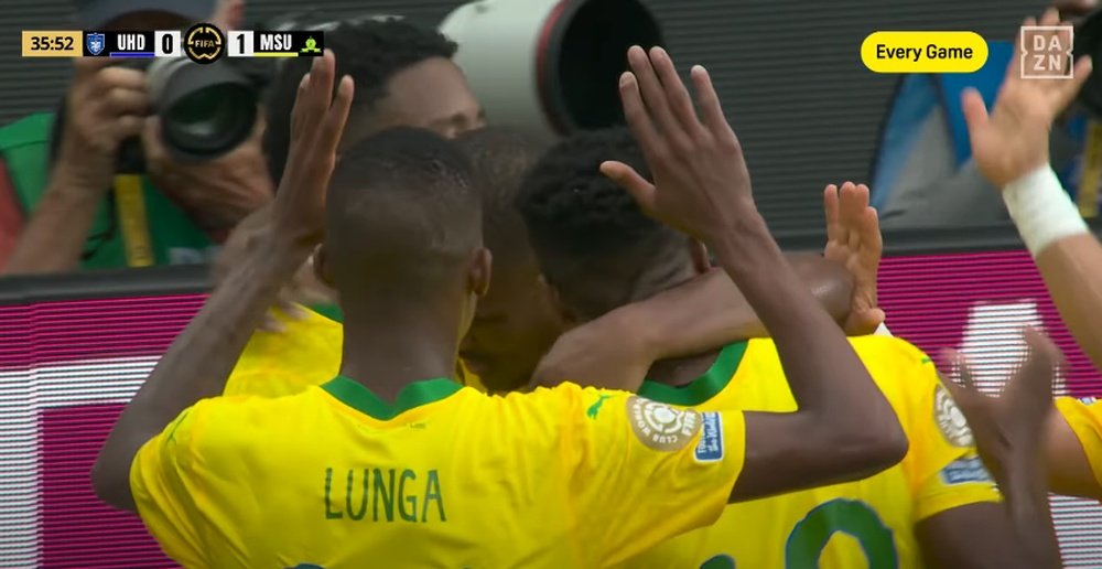 El Mamelodi Sundowns le ganó la partida a un equipo surcoreano. Captura/DAZN