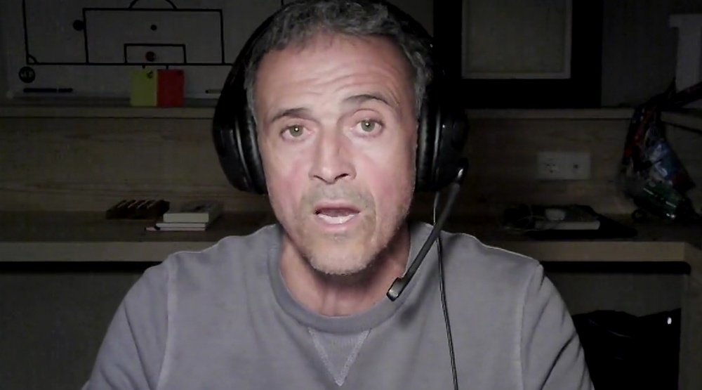 Luis Enrique will do live streams from Qatar. Twitter/LuisEnrique21
