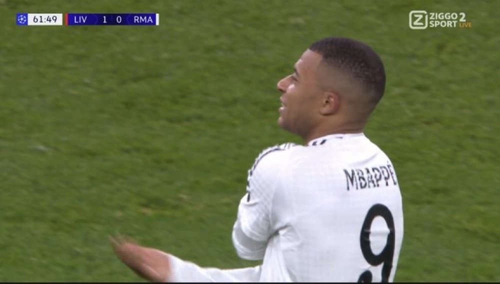 Mbappe's penalty was saved by Kelleher. Screenshot/ZiggoSport