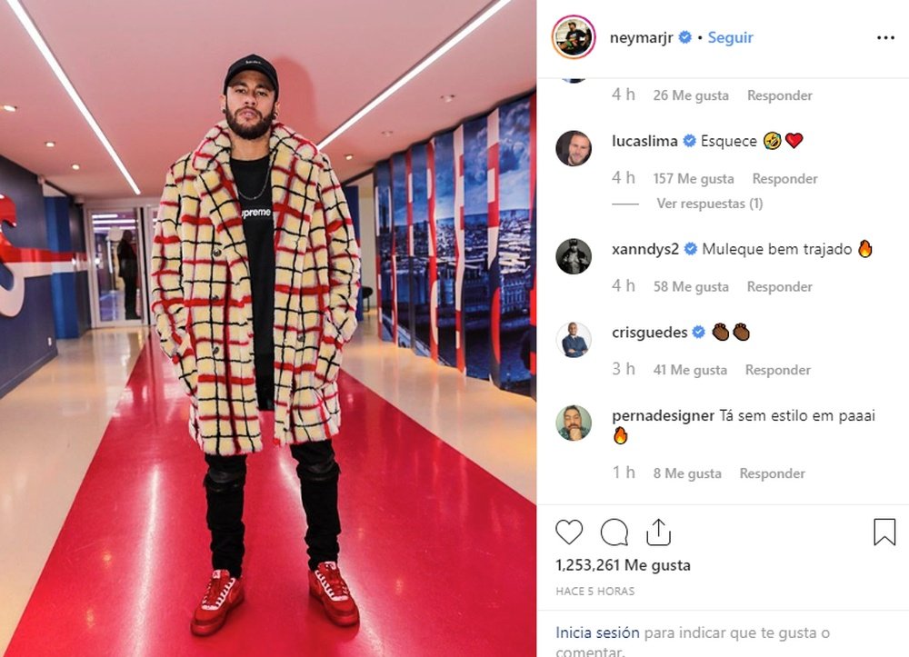 Icardi reagiu a roupa extravagante de Neymar. Instagram/Neymar