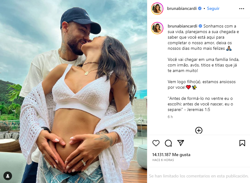 Namorada de Neymar anuncia gravidez