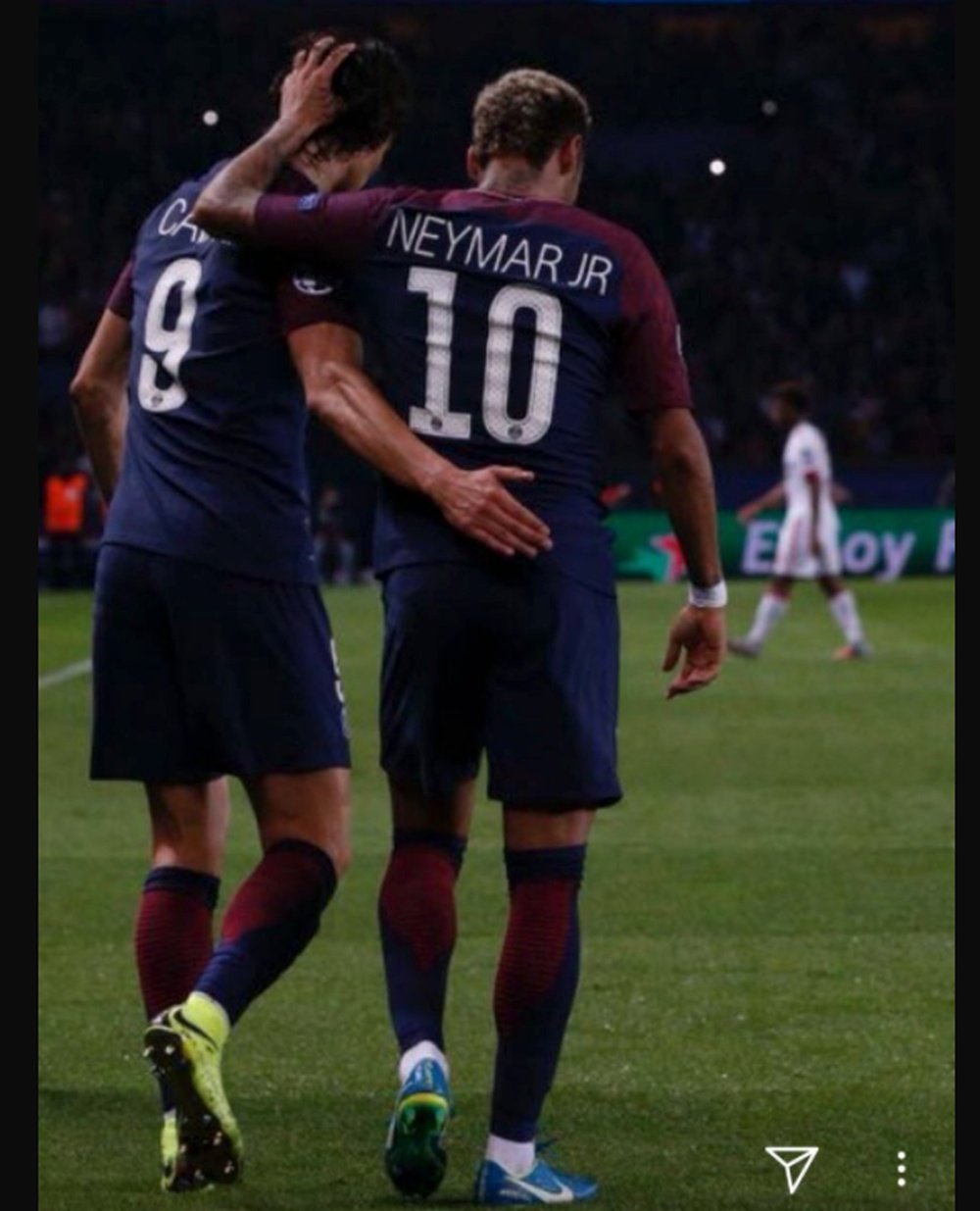 Neymar et Cavani lors de la rencontre face au Bayern. Instagram/NeymarJR