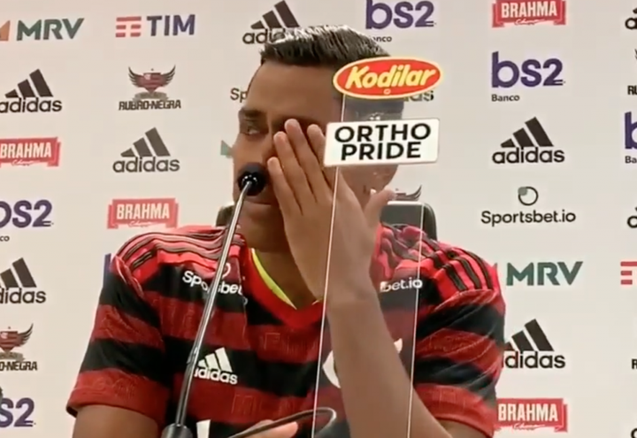Flamengo lo contrató y rompió a llorar en su presentación