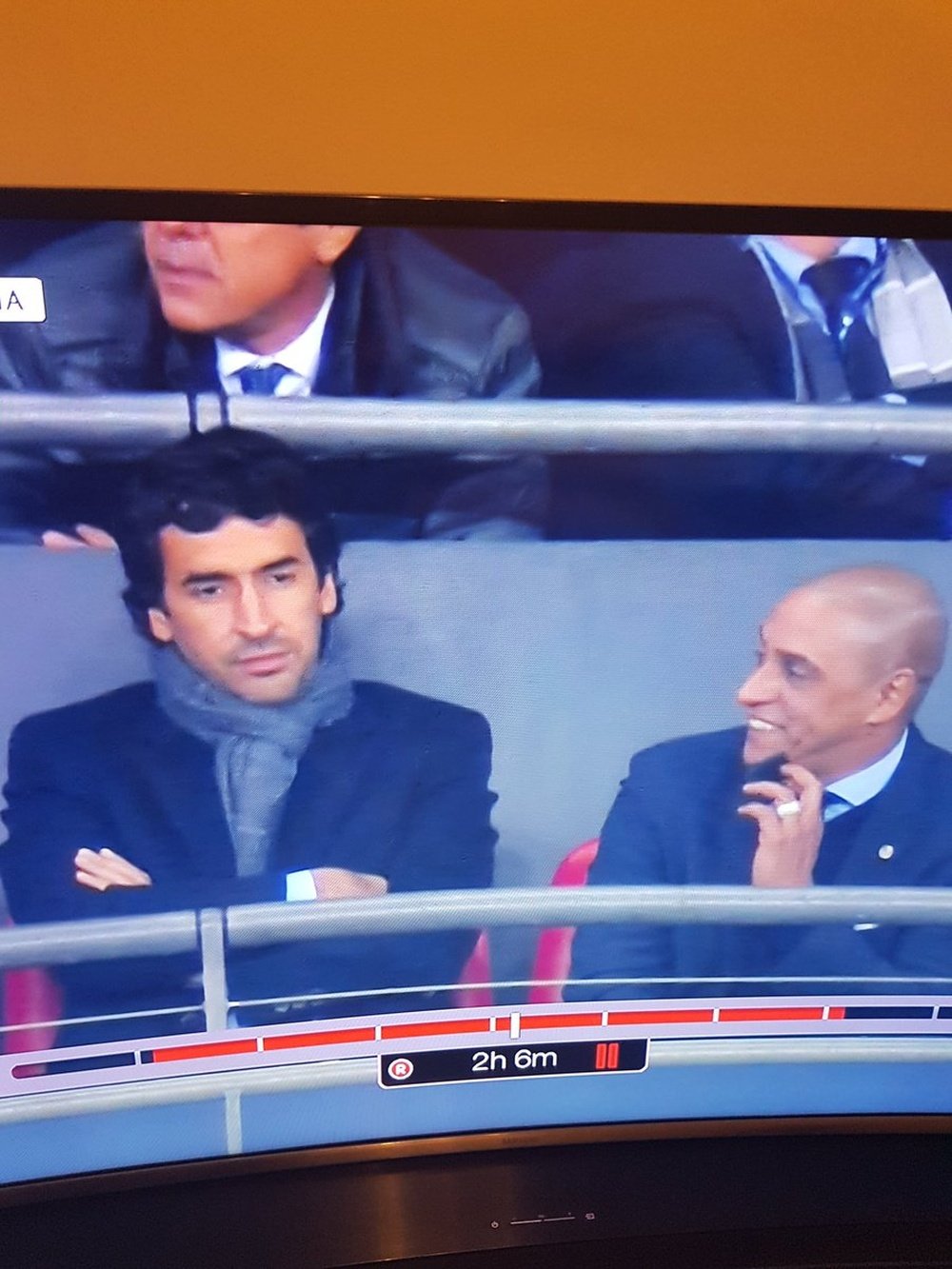 Roberto Carlos et Raúl lors de Tottenham-Madrid. Twitter