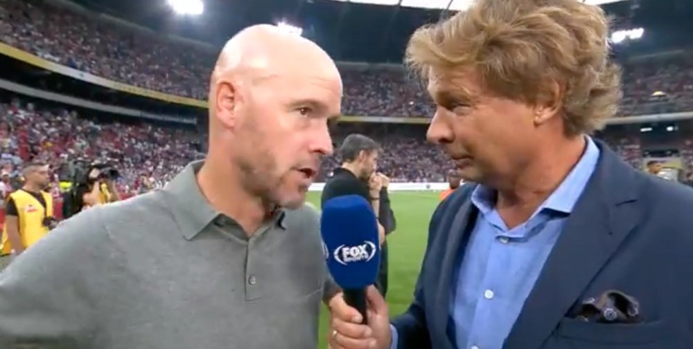 Ten Hag desveló el encontronazo con Van Bommel. Captura