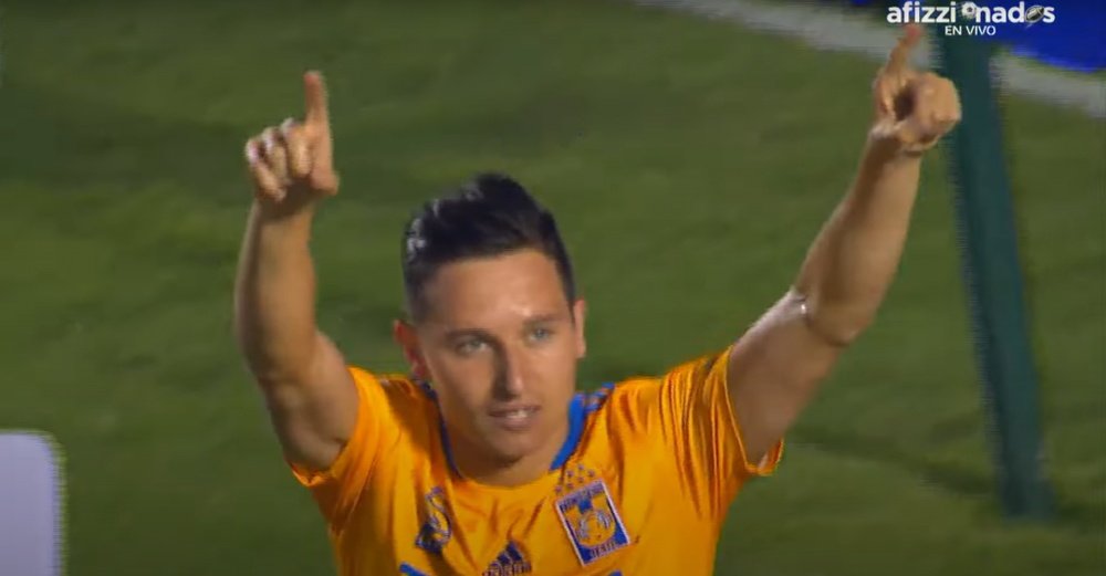 Y al tercer partido, Thauvin se estrenó con un derechazo imparable. Captura/afizzionados