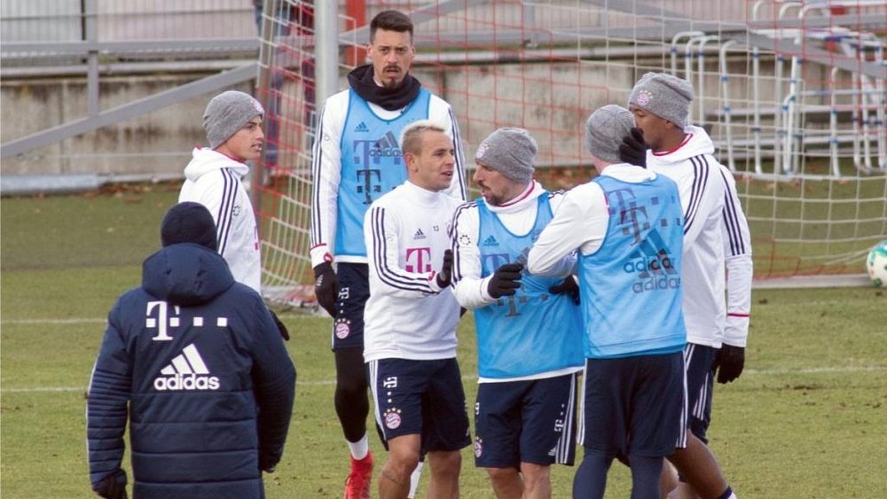James e Rudy aqueceram o ambiente em treino do Bayern. Twitter