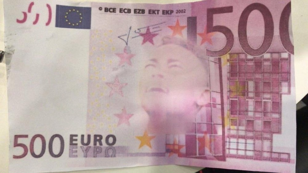 Neymar's face was emblazoned across the notes. Twitter