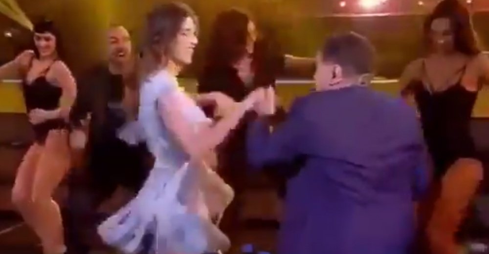 Maradona se marcó un baile en un programa italiano. Twitter