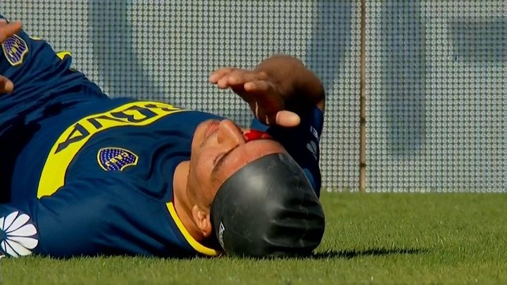 Paolo Goltz sufrió dos impactos en su cabeza en el 'Superclásico' amistoso