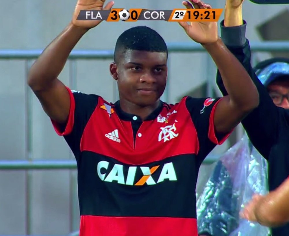 Lincoln debutó como profesional a sus 16 años con Flamengo. Captura/beIN