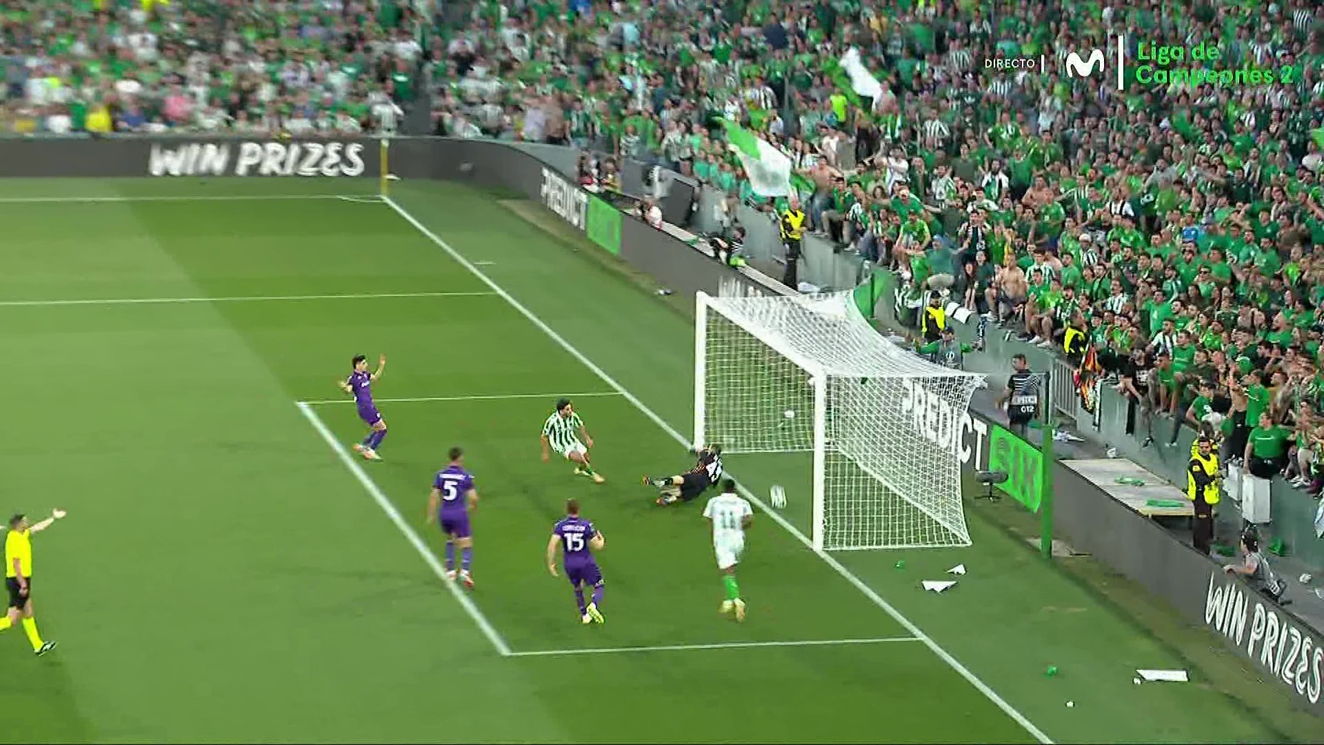 Abde adelantó al Betis con suspense. Captura/MovistarLigadeCampeones