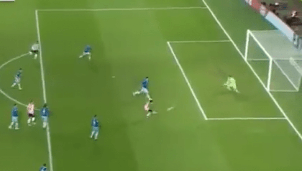 La gran triangulación del PSV que terminó en gol de 'Chucky'