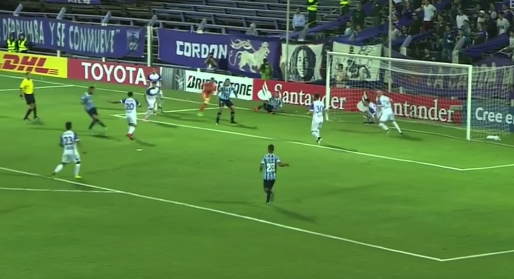 Gremio no paso del empate ante Defensor Sporting. Captura/Youtube