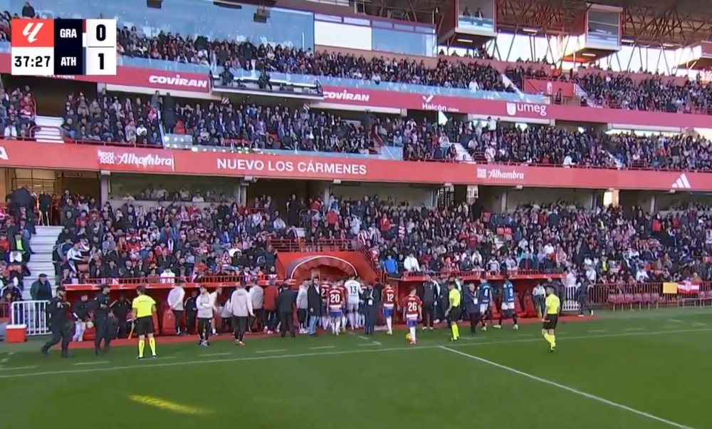 Granada-Athletic Bilbao, rinviato per l'infarto di un tifoso. DAZN